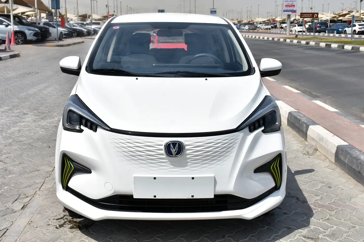 Changan E-Star 2024 — photo 1 of 15