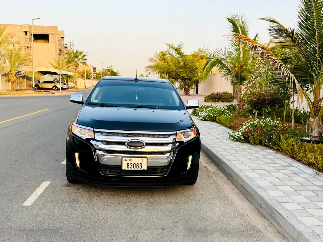 Ford Edge 2013 — photo 1 of 17