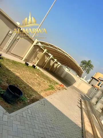 Spacious | 4-Master BR | 3-UP 1-Ground |1 Maid Room- |3-Majlis 2-Ground | DiningRoom | 1 UP- 1 Kitc
