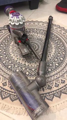 Dyson V8 vacuum cleaner