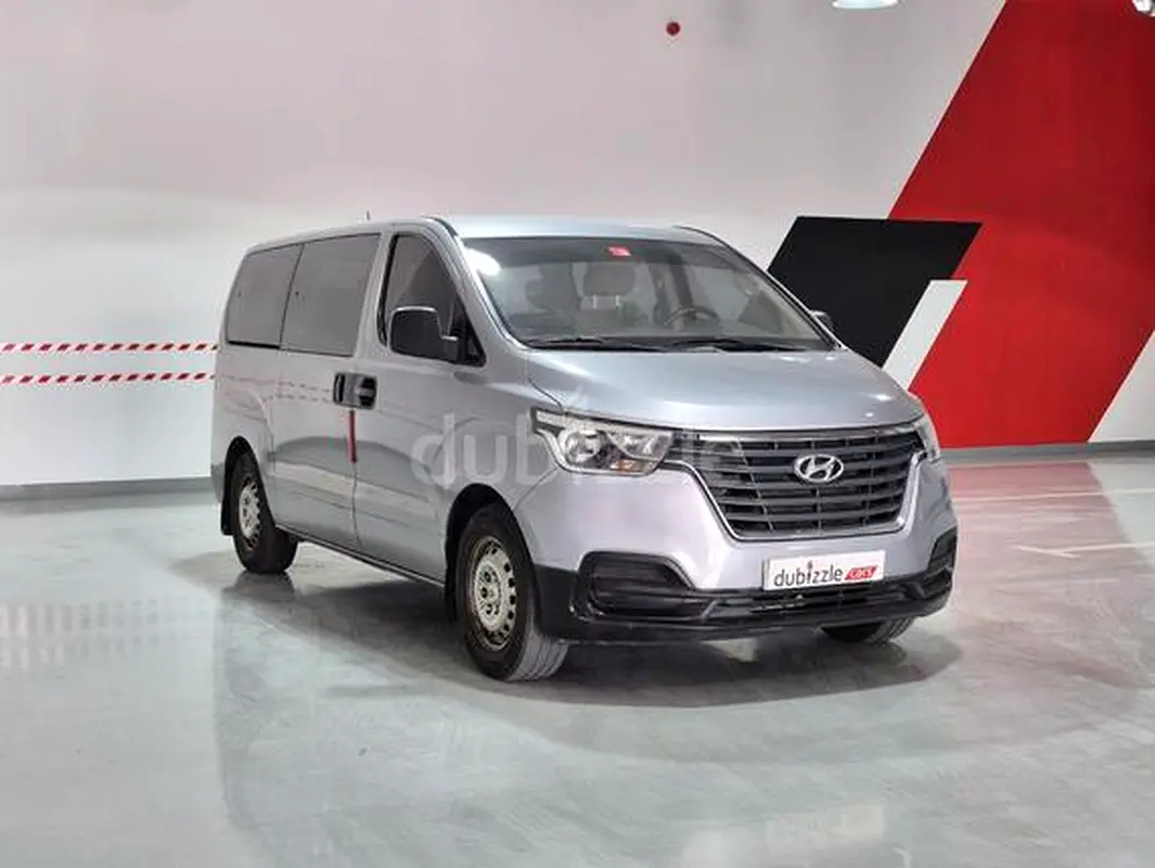 Hyundai H1 2020 — photo 1 of 16