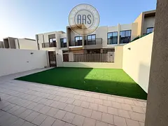 Best Price ! 3BR + Maid’s Townhouse Available For Rent in Villanova