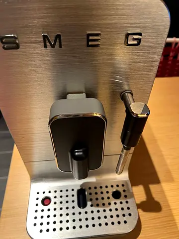Smeg Bean to Cup Coffee Machine