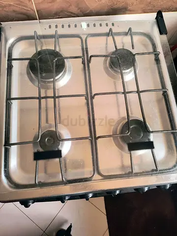 Used 4-Burner Gas Stove Top (Built-in) - Working Condition