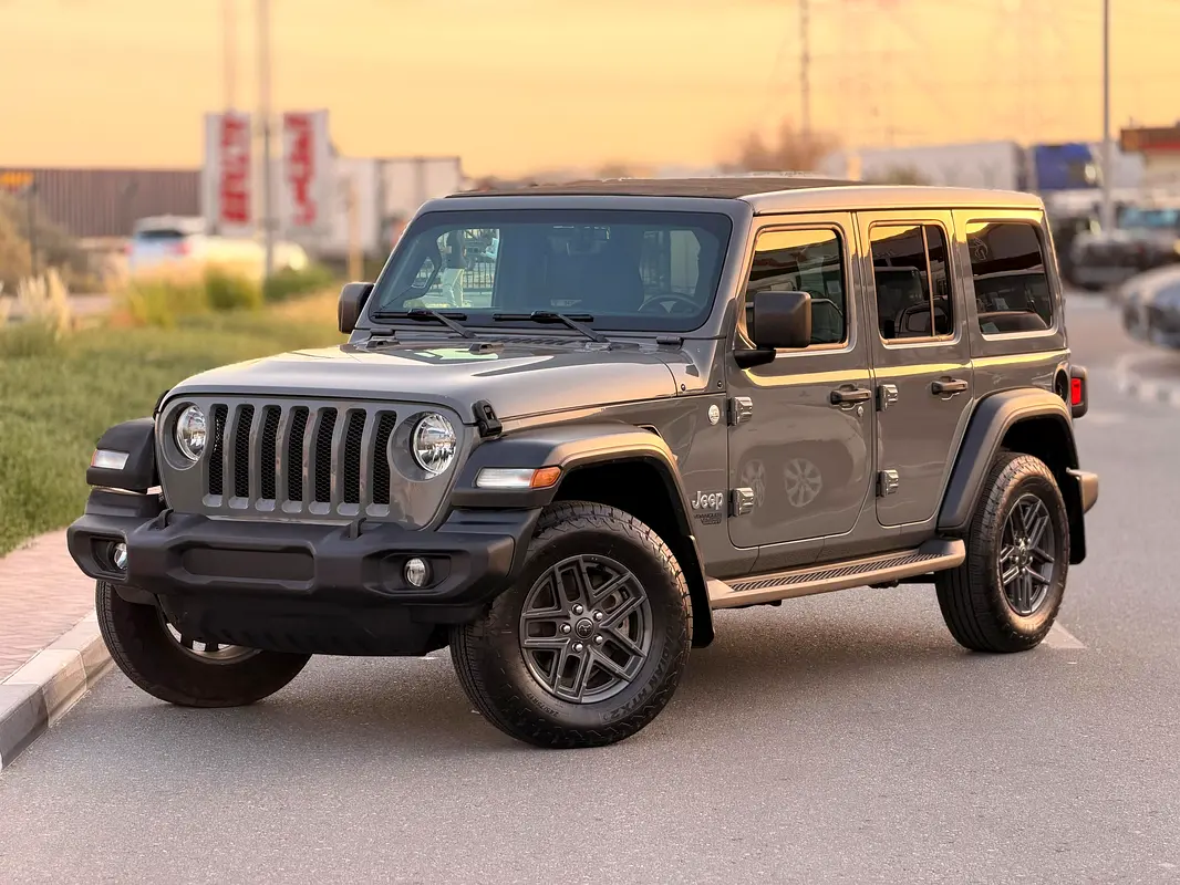 Jeep Wrangler 2020 — photo 1 of 20