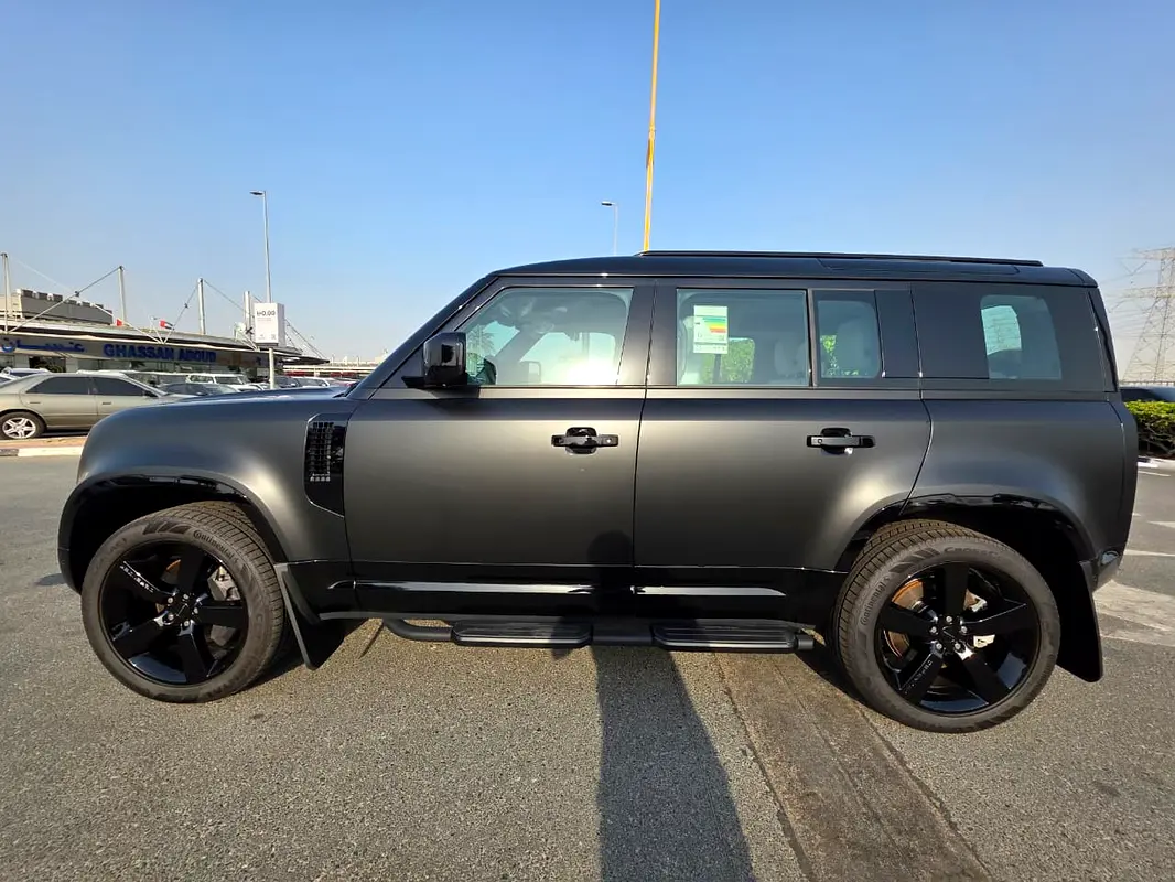Land Rover Defender 2026