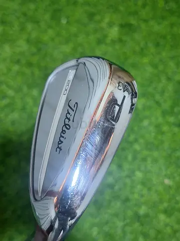 Titleist T200 (5-PW) Dynamic Gold Shaft in S200 Flex (steel) great condition