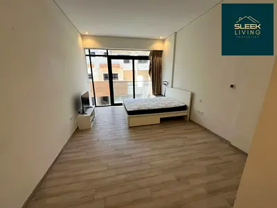 Semi-Furnished | Prime Location | Multiple Payments Available
