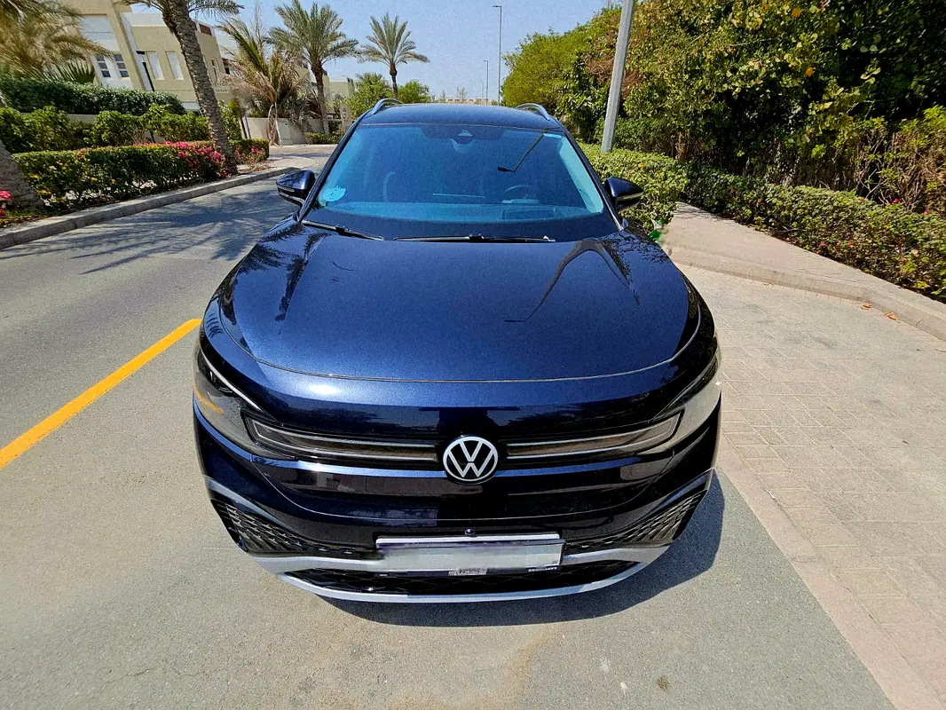 Volkswagen ID.6 2022 — photo 1 of 15