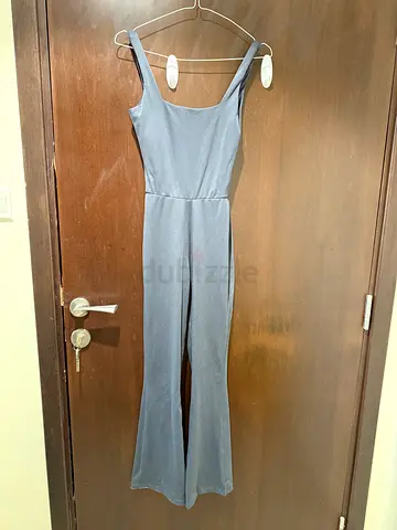 Grey sleeveless jumpsuit with back cutout - S - M