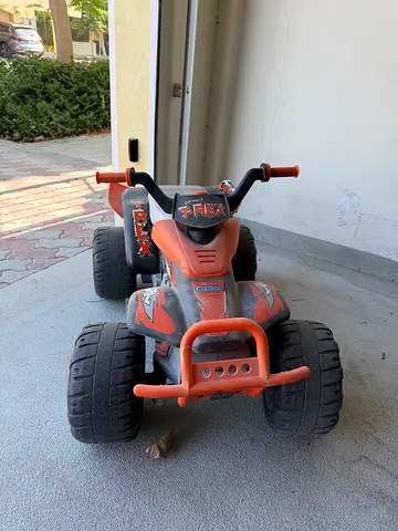Kids ride-on ATV quad bike (plustic) - good used condition