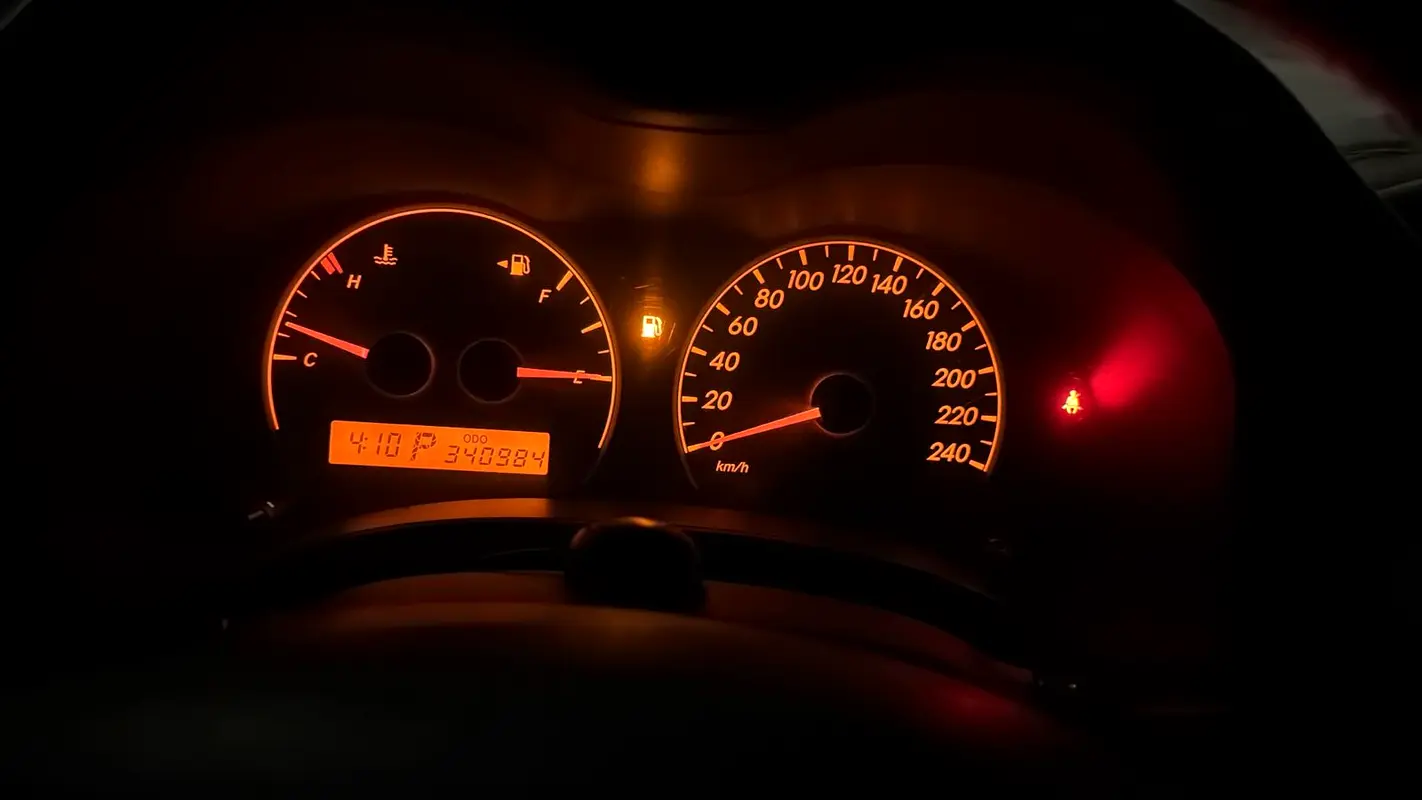 Toyota Corolla 2008 — photo 1 of 12