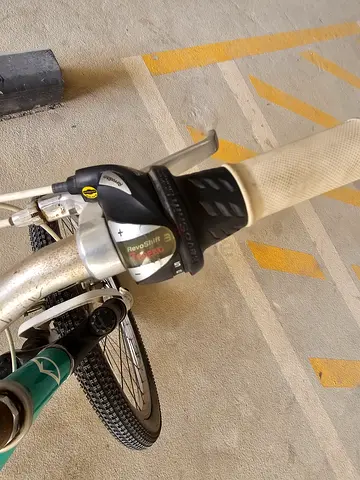 Used mountain bike - Shimano grip shifter, good working condition