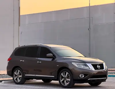 2015 Nissan PATHFINDER 照片 2