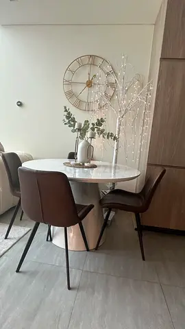 White Marble Round Dining Table with 4 Brown Chairs in Excellent condition