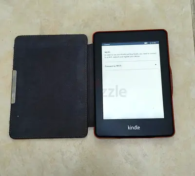Amazon Kindle Paperwhite e-reader with cover - Good condition