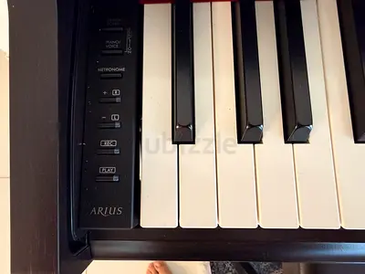 Yamaha Arius Digital Piano -  YDP 165R - Good Working Condition