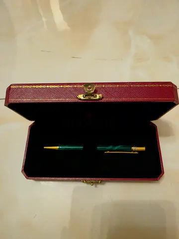 Cartier green