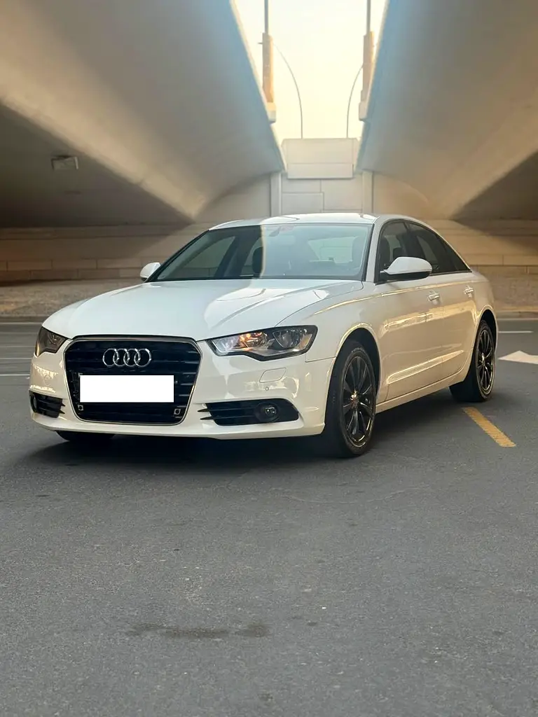 Audi A6 2015 — photo 1 of 15