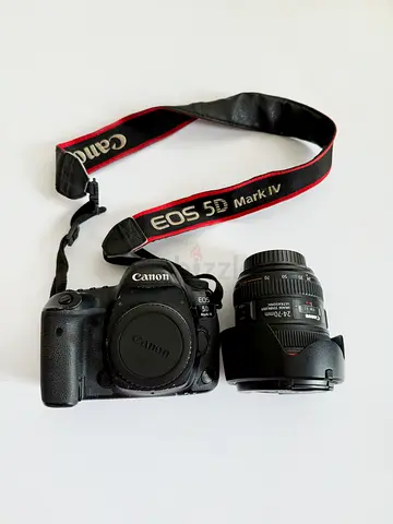 Canon EOS 5D Mark IV Camera with EF 24-70mm Lens f4