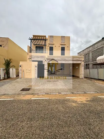 فيلا للبيع في منطقة تلال تملك حر جميع الجنسيات مؤلفة من 4 غف نوم 2ماستر و5حمامات و2الة ومجلس وغرفة خادمة ماستر غرفة غسيل ومخزن وباركن وحديقة وشرفة