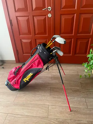 Dunlop Rebel Junior Golf Club Set with Stand Bag (Perfect Starter Set)