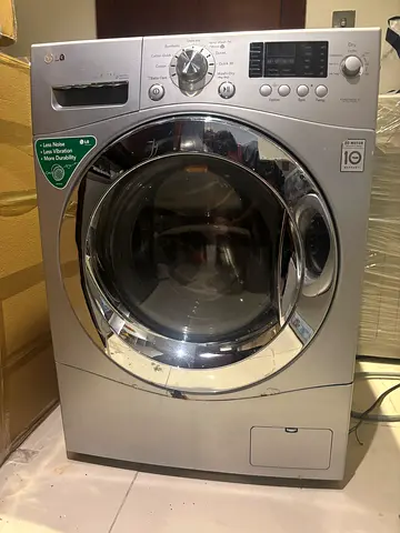 Washing machine /dryer