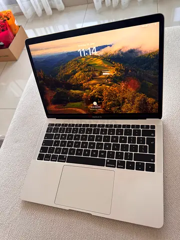 Apple MacBook Pro 13-inch (Silver) - Good Condition