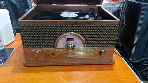 ION Audio Superior LP - 7-in-1 Music Centre with 3-Speed (33 1/3, 45, 78 RPM) Turntable, CD Player,
