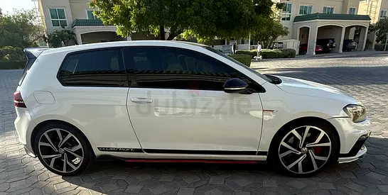 Volkswagen Golf GTI Clubsport 2017 | GCC Specs | Performance Hatchback