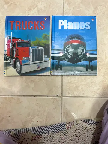 Set of 2 Childrens Board Books: Planes  Trucks