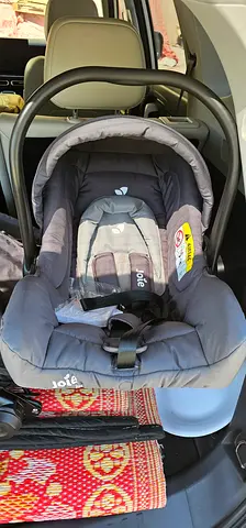 Joie infant car seat (rear-facing) - never used