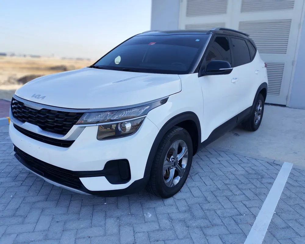 Kia Seltos 2022 — photo 1 of 12