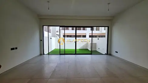Single Row | Opposite Central Hub | Near Lagoon