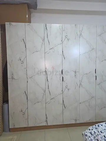 White marble-effect 6-door wardrobe / armoire - good condition