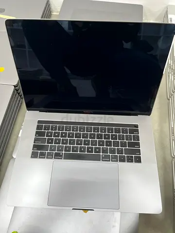 MacBook Pro 15-inch (Silver) - Good Condition