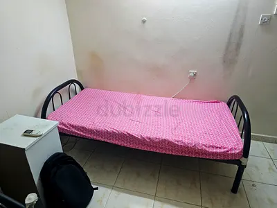 2 Bed space avilalable near by Mahran supermarket.One room 3 persons only.