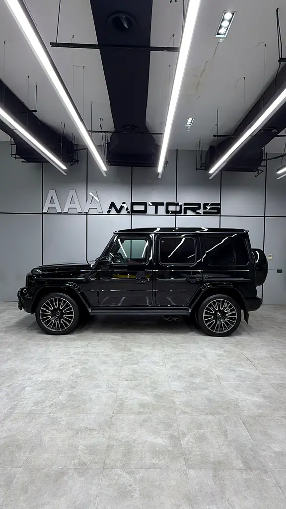 Mercedes-Benz G-Class 2025 — photo 1 of 9