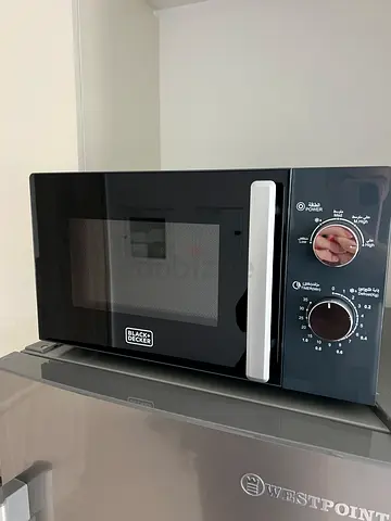 Black  Decker Countertop Microwave Oven - Excellent Condition