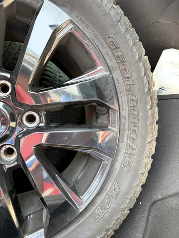 Original Toyota Land cruiser 20 Inch Wheels and G015 Yokohama Tyres - 5 Pieces including Spare