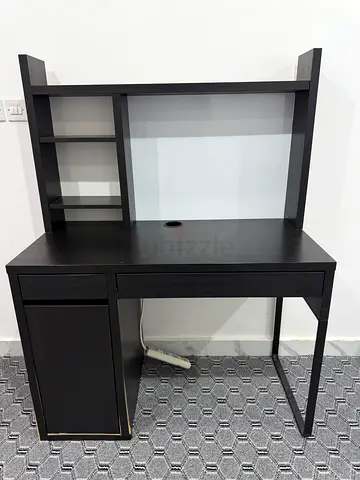 Study table in good condition