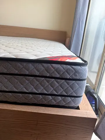 King pocket spring mattress in good condition - firm support