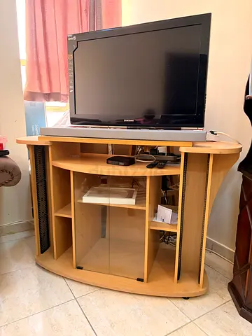Samsung TV with stand URGENT SELLING🚨