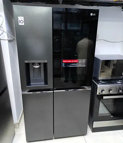 LG French Door Refrigerator with InstaView and Water Dispenser - Gray