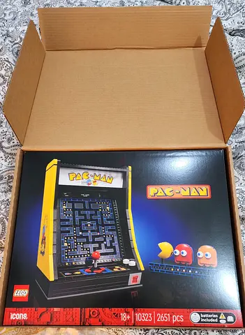 LEGO Icons 10323 Pac-Man Arcade Cabinet - New in Box (2651 pcs)