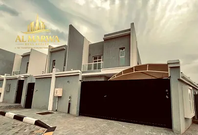 Limited offer luxurious villa with amazing layout