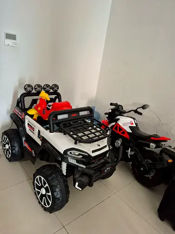 Kids Electric Ride-On ATV with Remote Control - White/Red