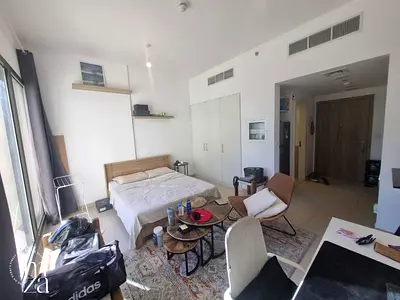 POOL VIEW | FURNISHED | COMMUNITY LIVING