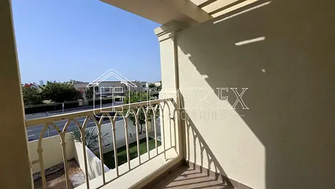 Rare Villa | 2 Bed+ Maid | Springs 3 | Vacant