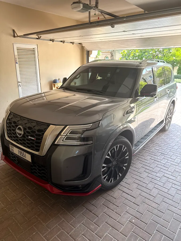 Nissan Patrol 2025 — photo 1 of 12